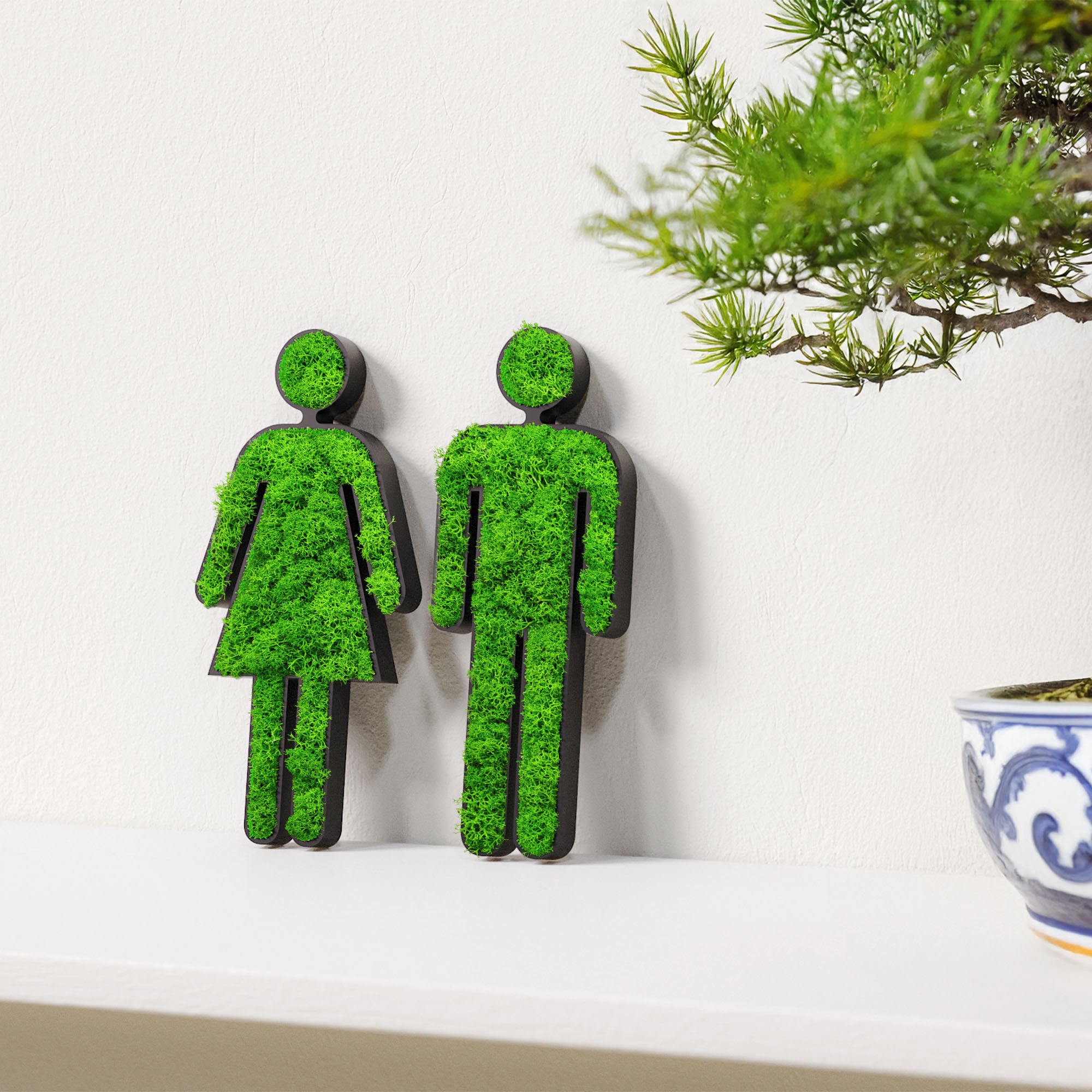 MOOSWERK Moss Door Sign WC Toilet Pictogram Woman & Man – Elegant sign made of Iceland moss in a black frame