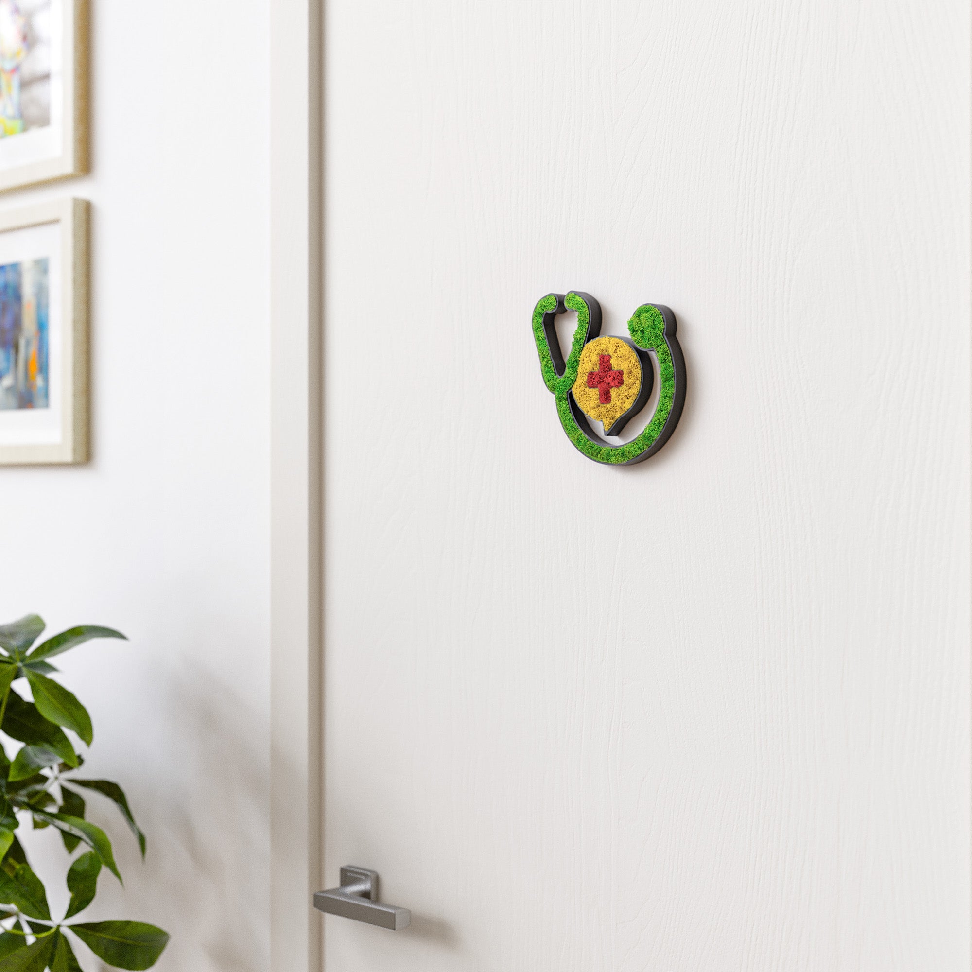MOOSWERK Moos-Türschild Piktogramm Behandlung Schwarz – Natürlicher Wegweiser für den Behandlungsraum